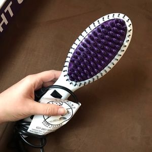 InStyler Ceramic Straightening Hot Hair Brush
